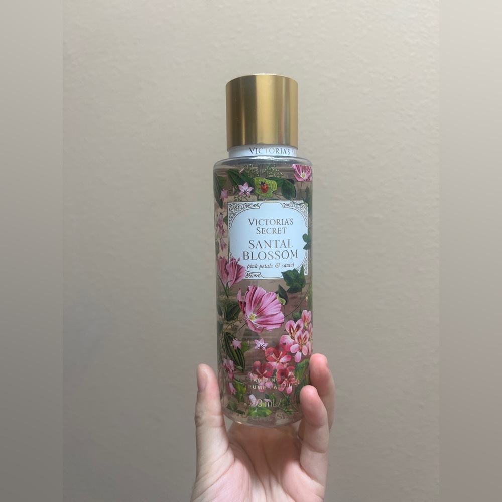 Victoria’s Secret Santal Blossom Mist 8.4 floz / 250 ml